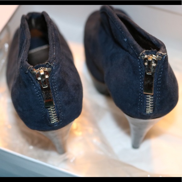 Open toe ankle booties - Picture 4 of 6